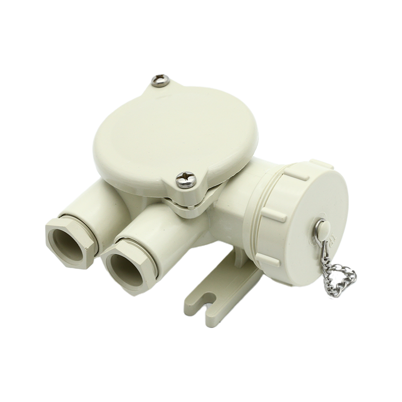 دوشاخه برق و سوکت ضد آب دریایی-CZS202-3